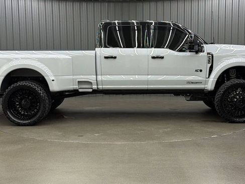 Used 2026 Ford F450 Platinum w/ Platinum Plus Package image 6