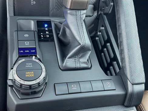 New 2026 Toyota 4Runner Limited AWD/4WD image 21
