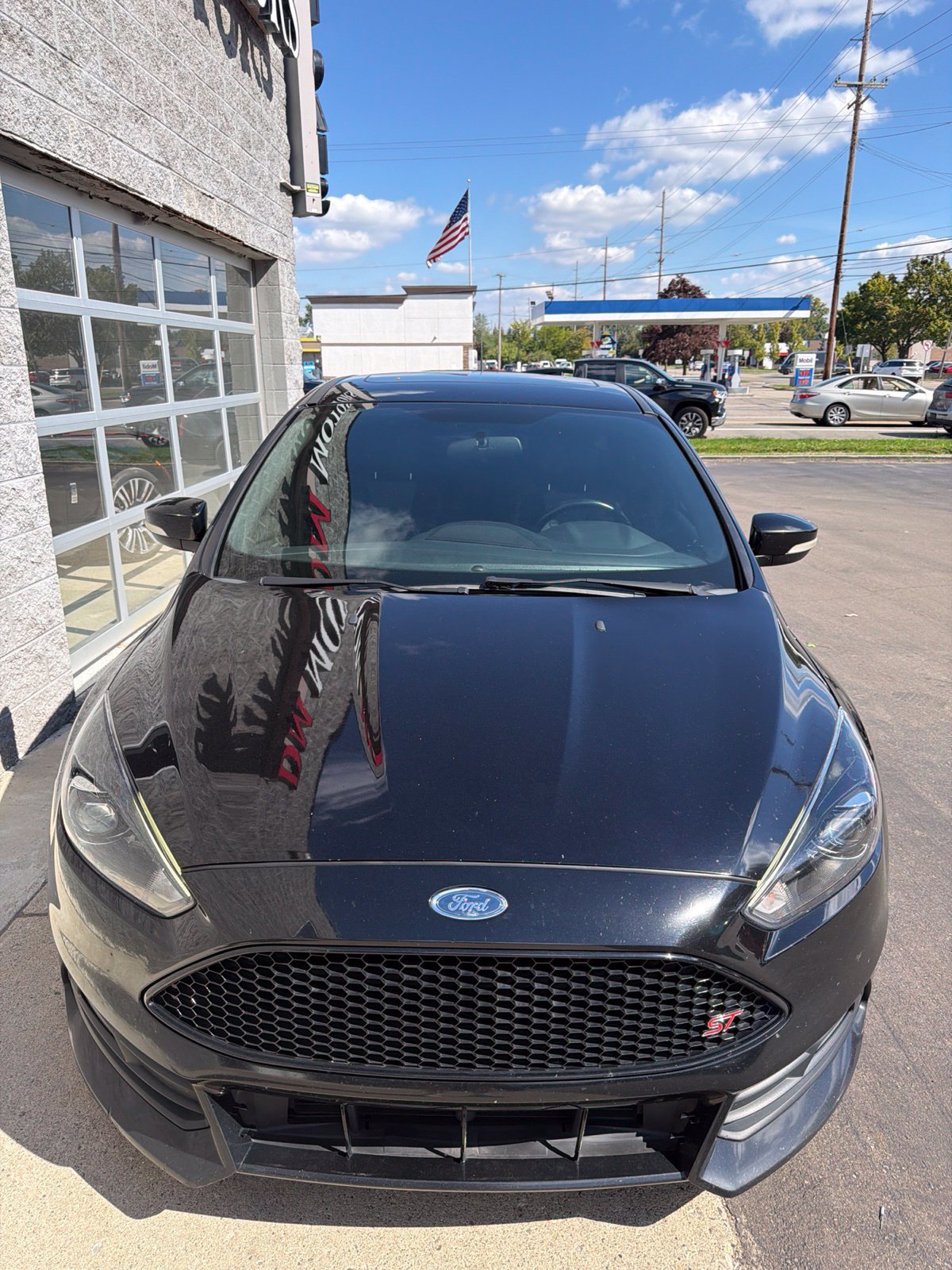 Used 2018 Ford Focus ST w/ Equipment Group 401A FWD image 7