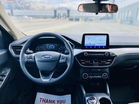 Used 2020 Ford Escape SE image 13