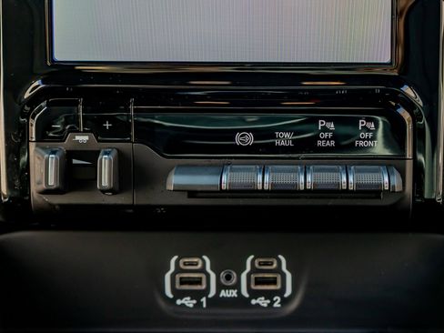 Used 2024 RAM 2500 Big Horn w/ Night Edition image 28