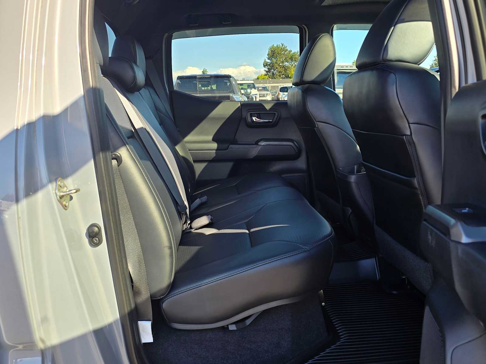 Certified 2019 Toyota Tacoma TRD Sport AWD/4WD image 13