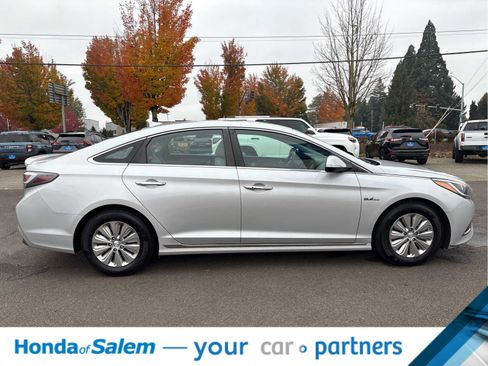 Used 2017 Hyundai Sonata SE image 7