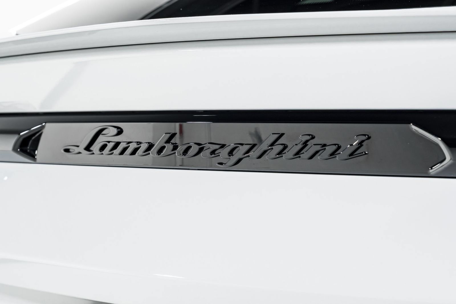 Used 2023 Lamborghini Urus S AWD/4WD image 62