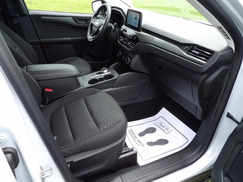 Used 2025 Ford Escape Active image 11