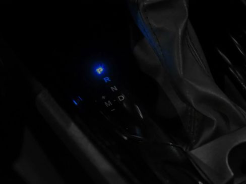 Used 2021 Toyota C-HR XLE image 24