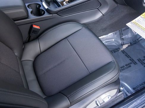 New 2026 Porsche Macan AWD/4WD image 50