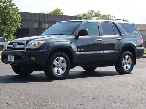 Used 2006 Toyota 4Runner SR5 AWD/4WD image 11