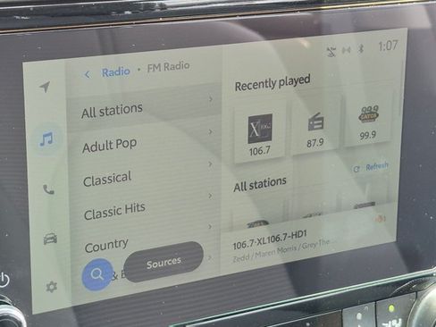 Used 2025 Toyota Highlander LE FWD image 13
