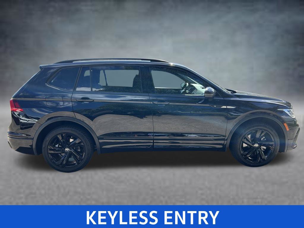 Certified 2023 Volkswagen Tiguan SE R-Line FWD image 9