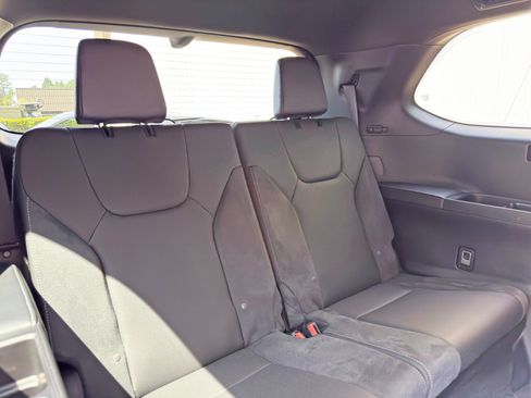 Used 2024 Lexus TX 500h AWD w/ Technology Package image 40