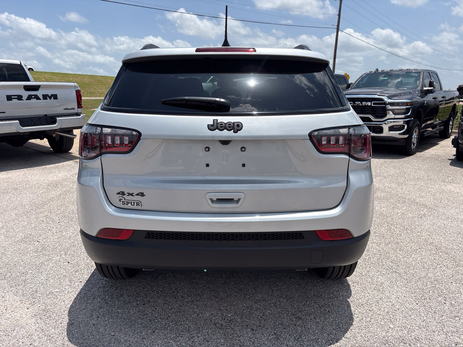 New 2026 Jeep Compass Latitude AWD/4WD image 5