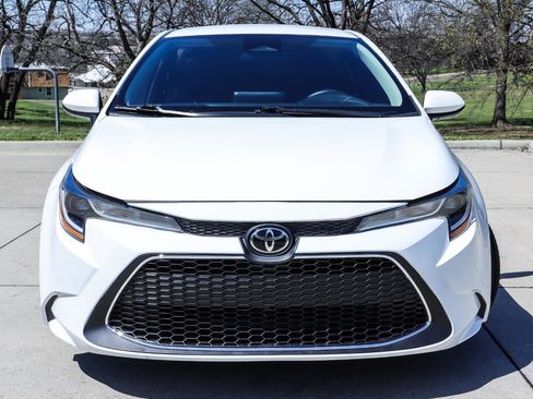 Used 2023 Toyota Corolla LE FWD image 16