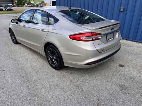 Used 2018 Ford Fusion SE w/ Equipment Group 201A image 32
