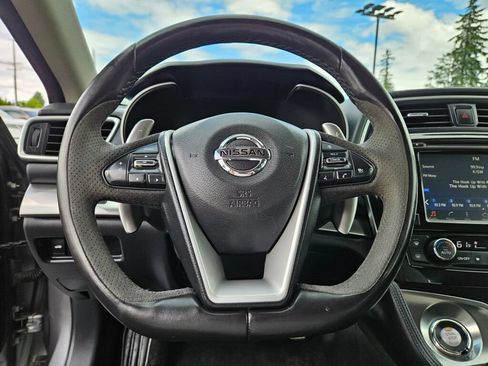 Used 2017 Nissan Maxima SR w/ Midnight Edition FWD image 19