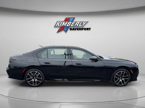 Used 2025 BMW 740i xDrive w/ Premium Package AWD/4WD image 6