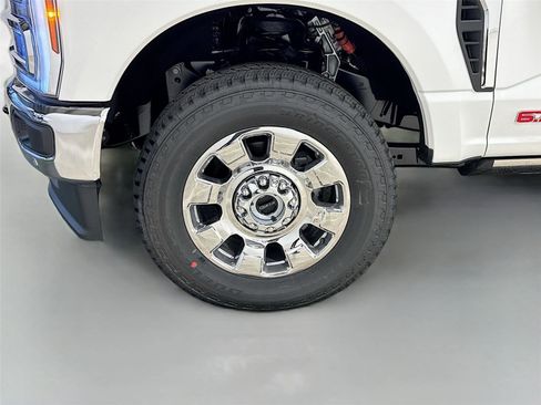 New 2026 Ford F250 King Ranch w/ Chrome Package AWD/4WD image 31