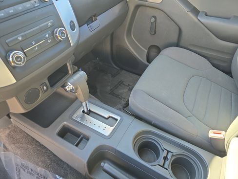 Used 2015 Nissan Frontier S image 27