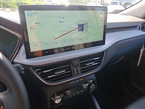 New 2025 Ford Escape SE w/ PHEV Premium Package image 18