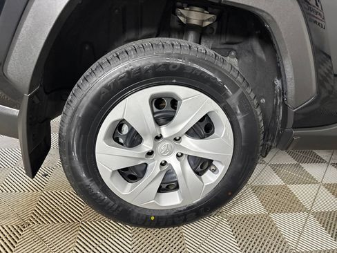 Used 2024 Toyota RAV4 LE FWD image 31