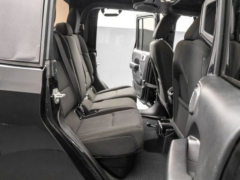 Used 2021 Jeep Gladiator Sport image 34