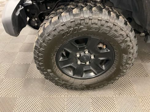 Used 2020 Jeep Gladiator Mojave w/ Dual Top Group image 10