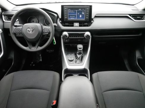 Used 2019 Toyota RAV4 LE image 10