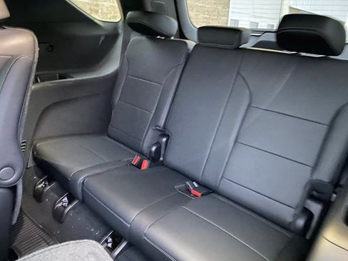 New 2026 Chevrolet Traverse LT image 14