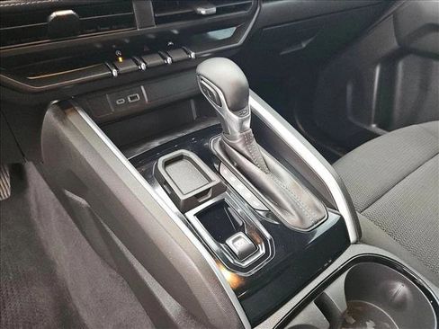 Used 2023 Chevrolet Colorado LT w/ LT Convenience Package image 12