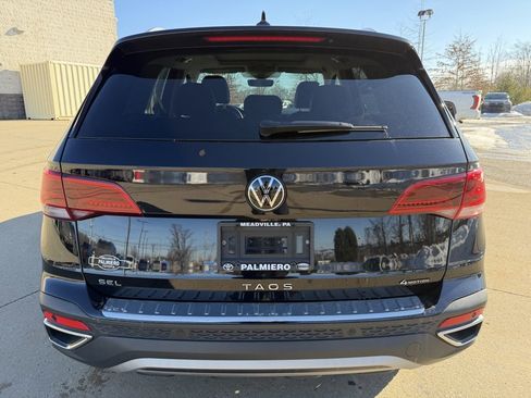 Used 2022 Volkswagen Taos SEL image 4