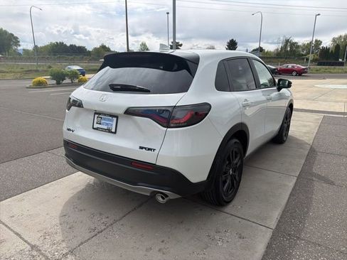 New 2026 Honda HR-V Sport image 4