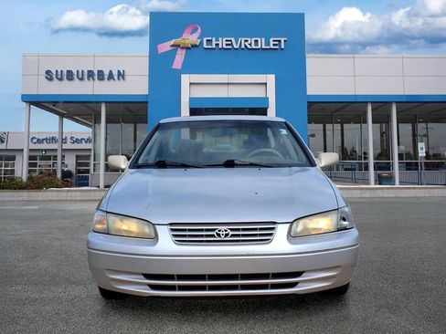 Used 1999 Toyota Camry FWD image 2