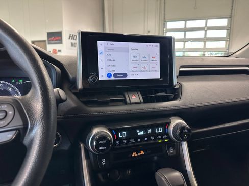 Used 2023 Toyota RAV4 XLE AWD/4WD image 25