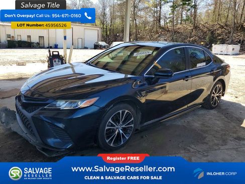 Used 2018 Toyota Camry SE image 1