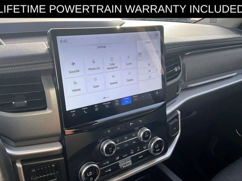 Used 2024 Ford Expedition XLT AWD/4WD image 21