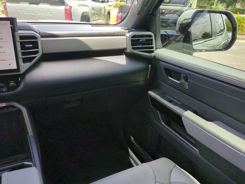 Used 2026 Toyota Tundra Limited AWD/4WD image 16