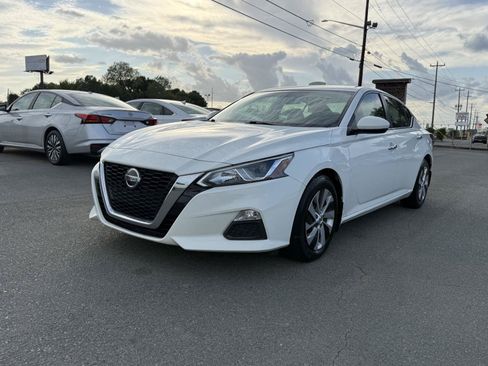 Used 2020 Nissan Altima 2.5 S FWD image 3