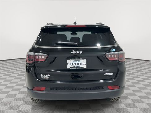 Used 2019 Jeep Compass Latitude w/ Popular Equipment Group image 4