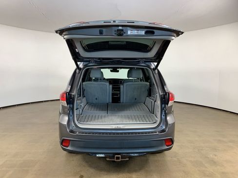 Used 2017 Toyota Highlander XLE w/ Protection Package #3 image 12