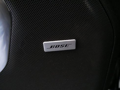 Used 2023 GMC Yukon SLT AWD/4WD image 16