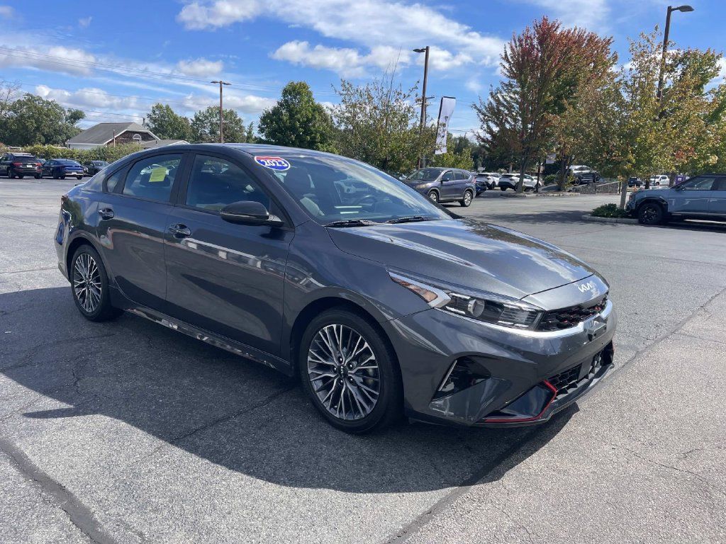 Used 2023 Kia Forte GT-Line w/ GT-Line Premium Package FWD image 10