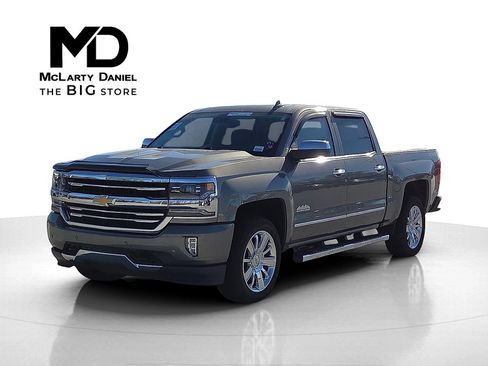 Used 2017 Chevrolet Silverado 1500 High Country image 2