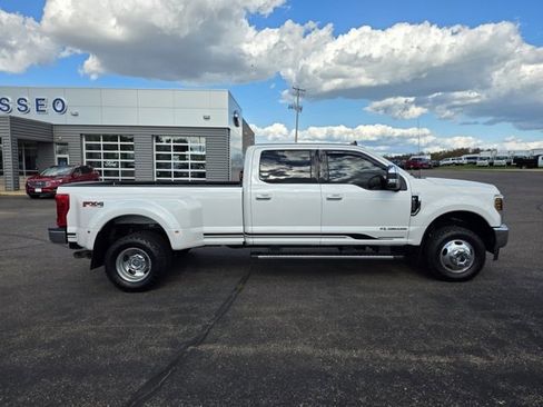 Used 2019 Ford F350 Lariat w/ Chrome Package image 8
