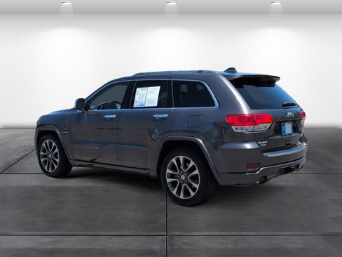 Used 2018 Jeep Grand Cherokee Overland AWD/4WD image 3