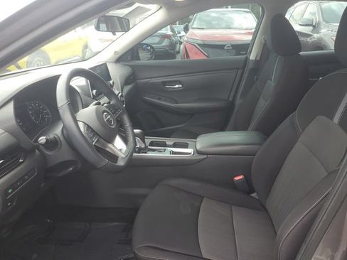 Used 2022 Nissan Sentra SV FWD image 14