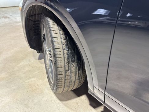 Used 2018 Audi SQ5 Prestige w/ Prestige Package image 3