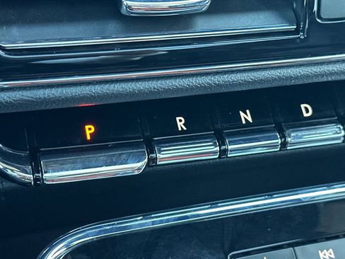 Used 2024 Lincoln Navigator Premiere AWD/4WD image 22