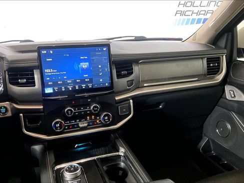 Used 2022 Ford Expedition Max XLT RWD image 5