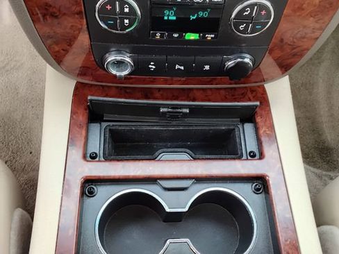 Used 2011 Chevrolet Tahoe LTZ image 11