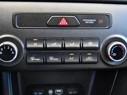 Used 2019 Kia Sportage LX AWD/4WD image 19